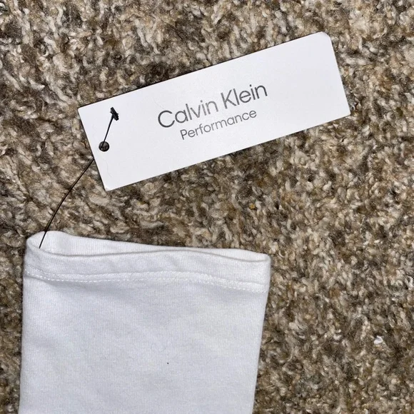 NWT-Calvin Klein cropped long sleeve - Picture 3 of 5